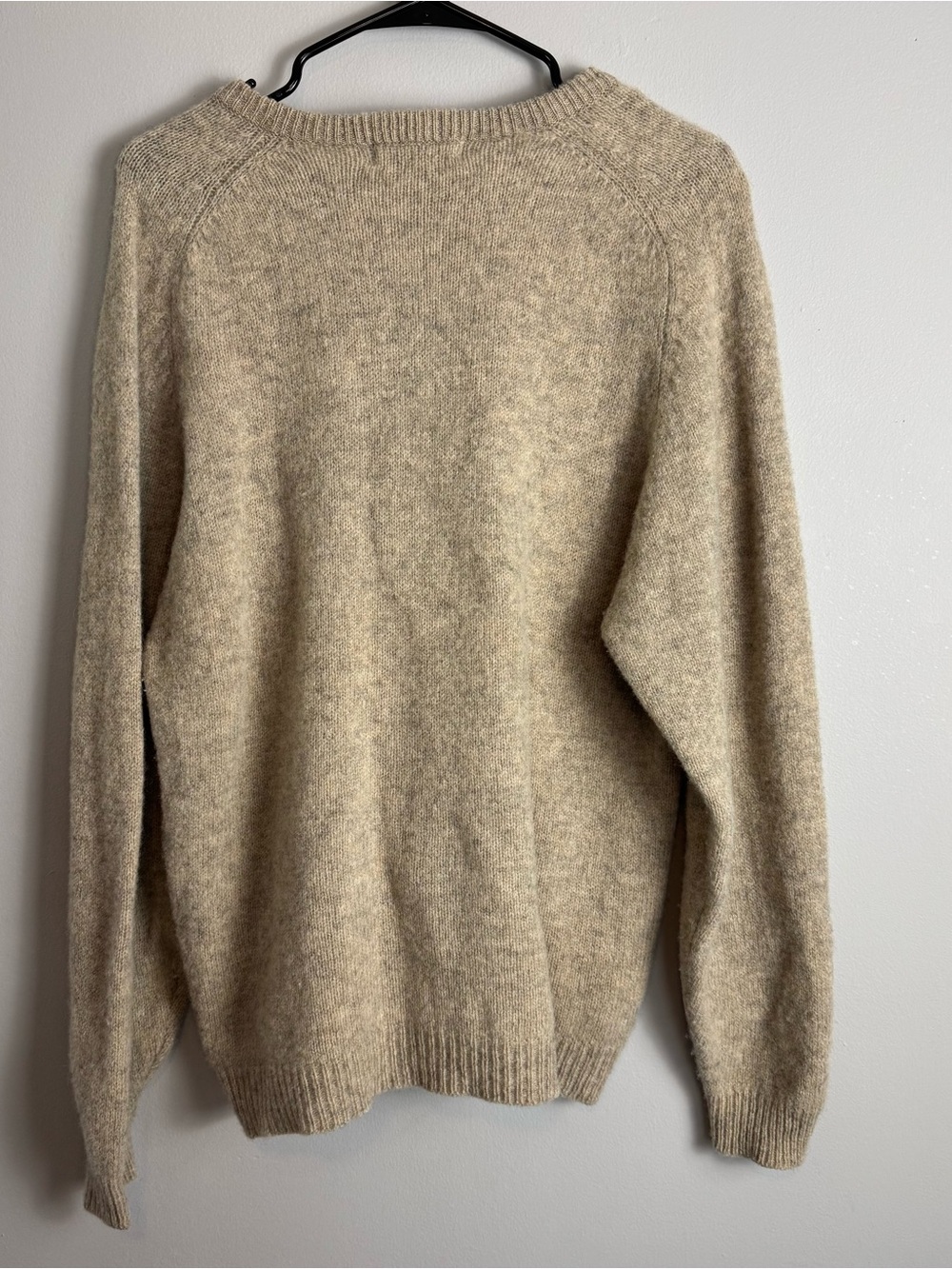 Vintage Eddie Bauer 100% Wool Men’s V Neck Tan Sweater - Picture 8 of 9